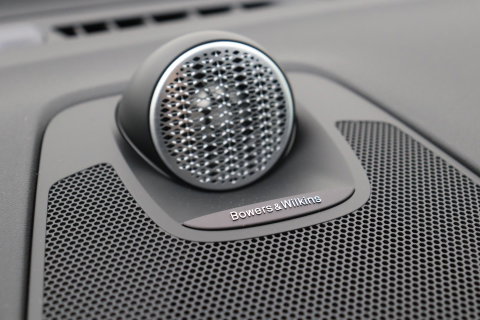 Volvo XC60 T6 Plug-in hybrid Plus Black Edition | Bowers&Wilkins | Massage+Ventilatie | ACC | Trekhaak | Panoramadak | 360° Camera | Head-Up