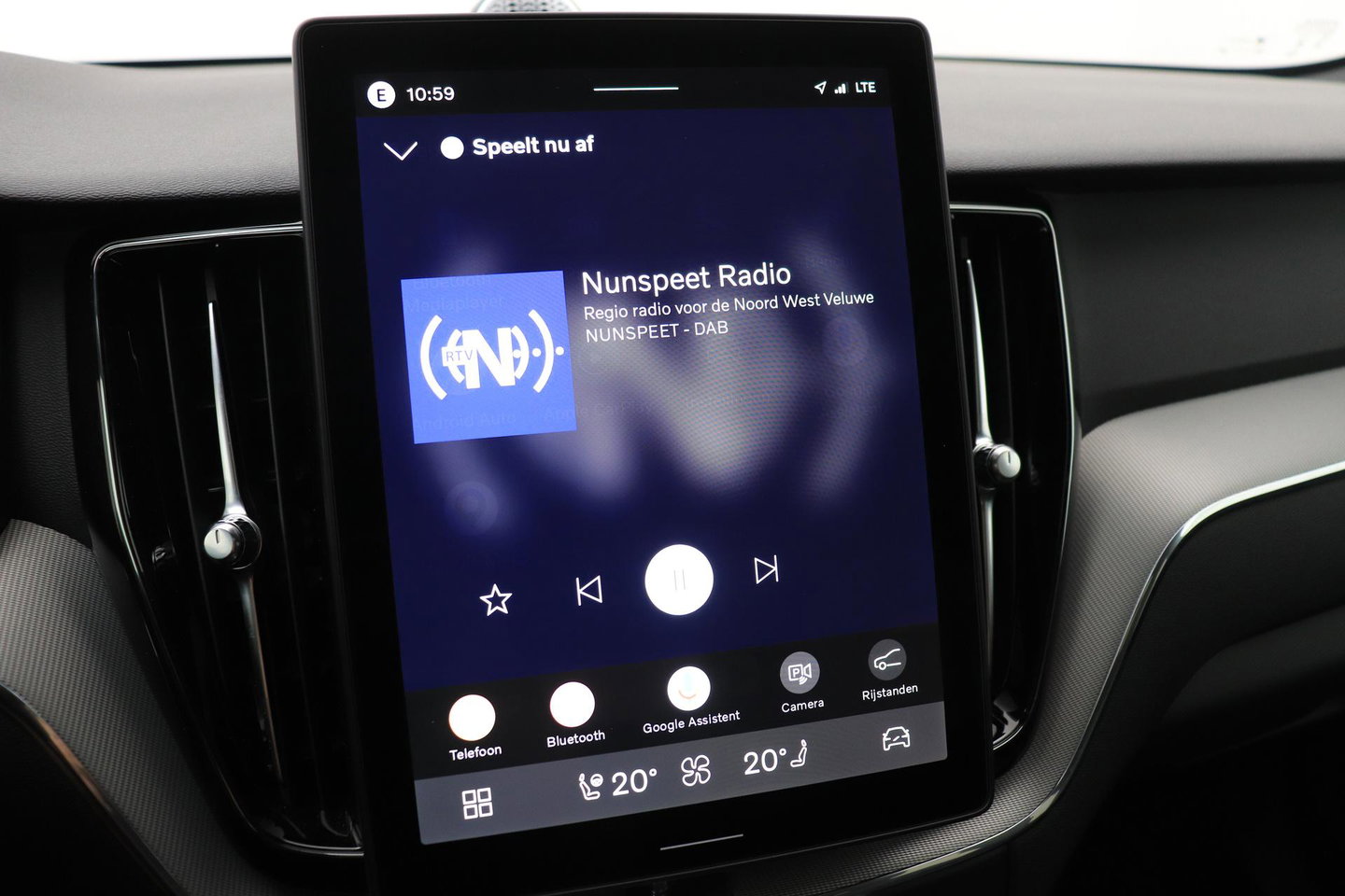 Volvo XC60 T6 Plug-in hybrid Plus Black Edition | Bowers&Wilkins | Massage+Ventilatie | ACC | Trekhaak | Panoramadak | 360° Camera | Head-Up