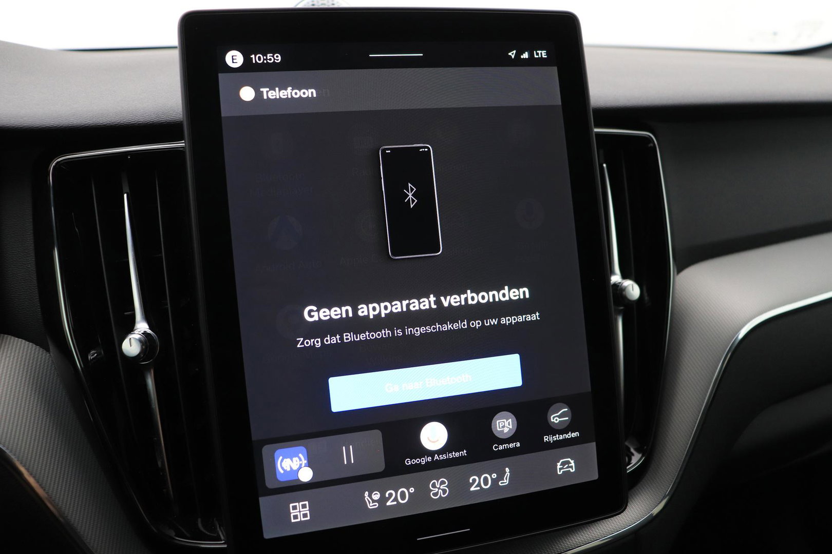 Volvo XC60 T6 Plug-in hybrid Plus Black Edition | Bowers&Wilkins | Massage+Ventilatie | ACC | Trekhaak | Panoramadak | 360° Camera | Head-Up