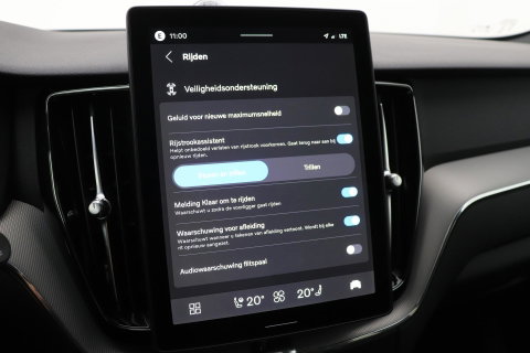 Volvo XC60 T6 Plug-in hybrid Plus Black Edition | Bowers&Wilkins | Massage+Ventilatie | ACC | Trekhaak | Panoramadak | 360° Camera | Head-Up