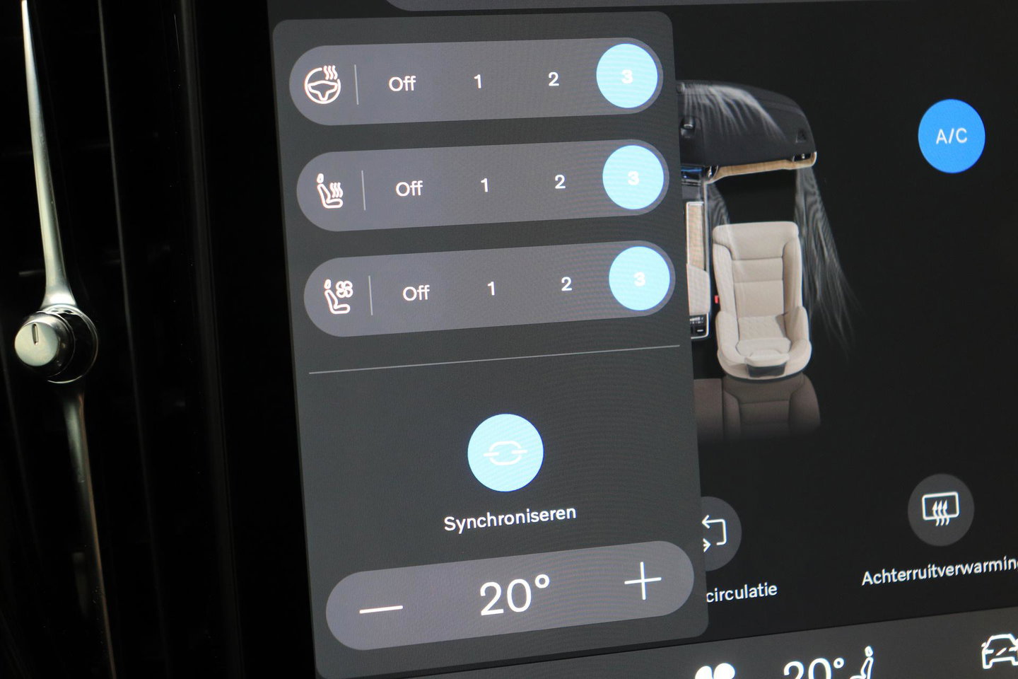 Volvo XC60 T6 Plug-in hybrid Plus Black Edition | Bowers&Wilkins | Massage+Ventilatie | ACC | Trekhaak | Panoramadak | 360° Camera | Head-Up
