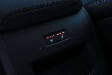 Volvo XC60 T6 Plug-in hybrid Plus Black Edition | Bowers&Wilkins | Massage+Ventilatie | ACC | Trekhaak | Panoramadak | 360° Camera | Head-Up