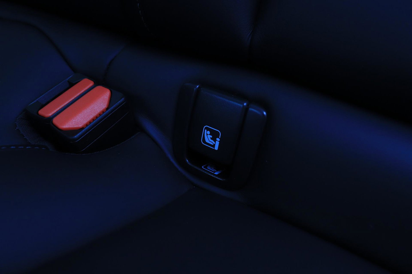 Volvo XC60 T6 Plug-in hybrid Plus Black Edition | Bowers&Wilkins | Massage+Ventilatie | ACC | Trekhaak | Panoramadak | 360° Camera | Head-Up
