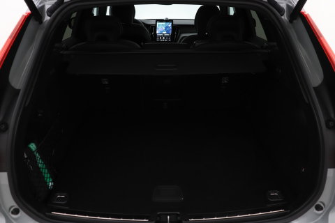 Volvo XC60 T6 Plug-in hybrid Plus Black Edition | Bowers&Wilkins | Massage+Ventilatie | ACC | Trekhaak | Panoramadak | 360° Camera | Head-Up