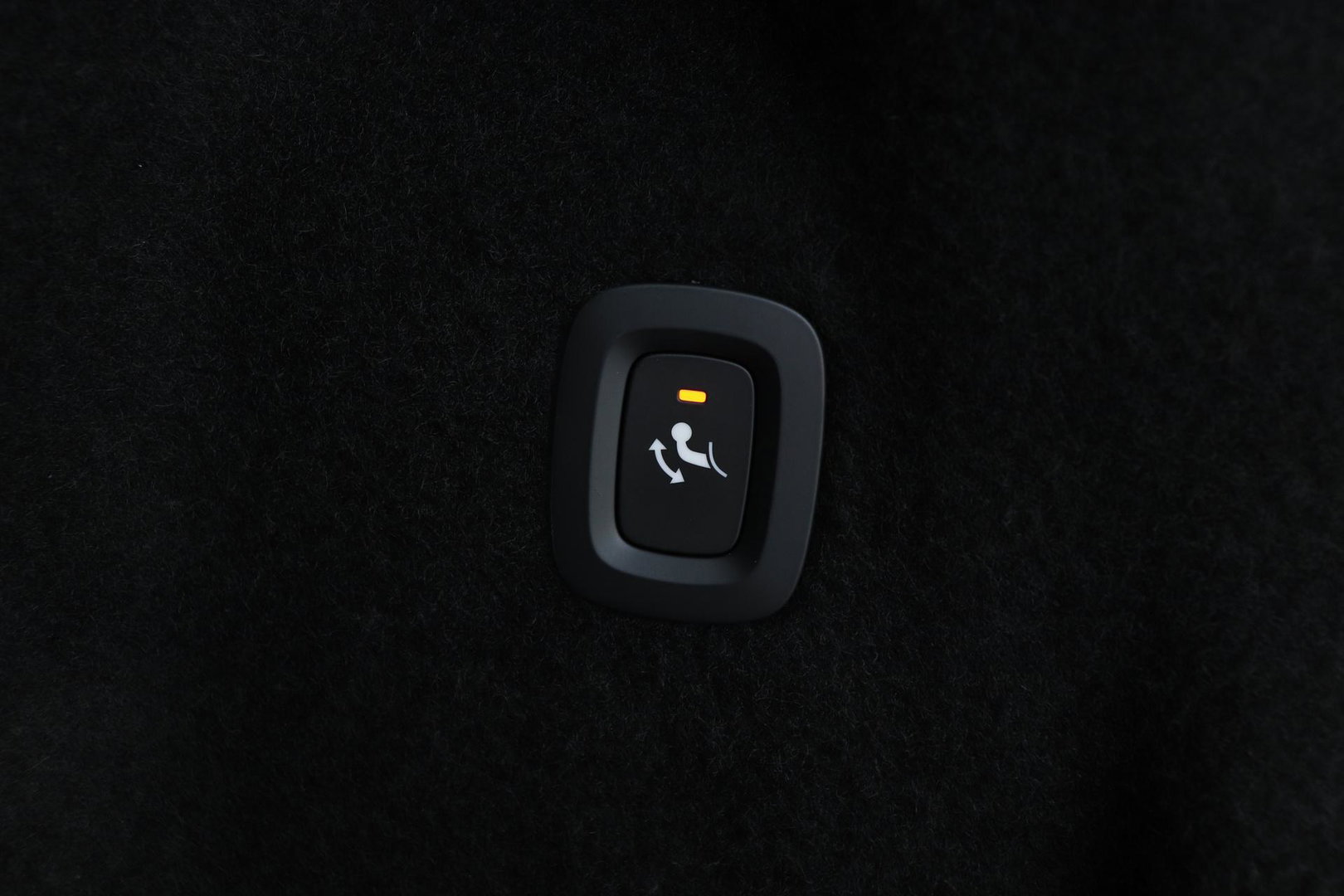 Volvo XC60 T6 Plug-in hybrid Plus Black Edition | Bowers&Wilkins | Massage+Ventilatie | ACC | Trekhaak | Panoramadak | 360° Camera | Head-Up