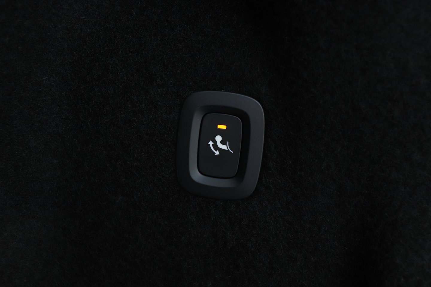 Volvo XC60 T6 Plug-in hybrid Plus Black Edition | Bowers&Wilkins | Massage+Ventilatie | ACC | Trekhaak | Panoramadak | 360° Camera | Head-Up