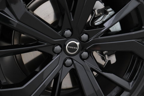Volvo XC60 T6 Plug-in hybrid Plus Black Edition | Bowers&Wilkins | Massage+Ventilatie | ACC | Trekhaak | Panoramadak | 360° Camera | Head-Up