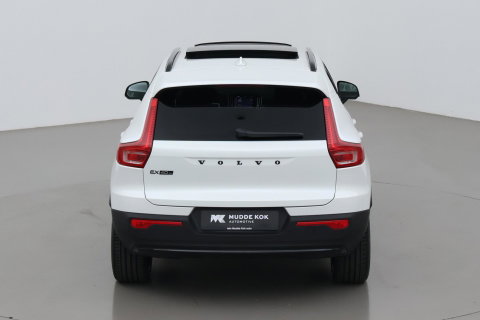Volvo EX40 Twin Motor Plus Black Edition 82 kWh | ACC | Panoramadak | 360° Camera | Harman/Kardon | Stoel+Stuurverwarming