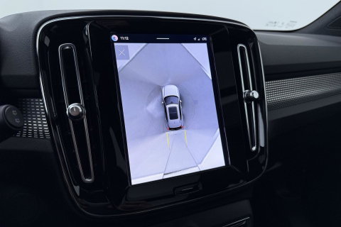 Volvo EX40 Twin Motor Plus Black Edition 82 kWh | ACC | Panoramadak | 360° Camera | Harman/Kardon | Stoel+Stuurverwarming