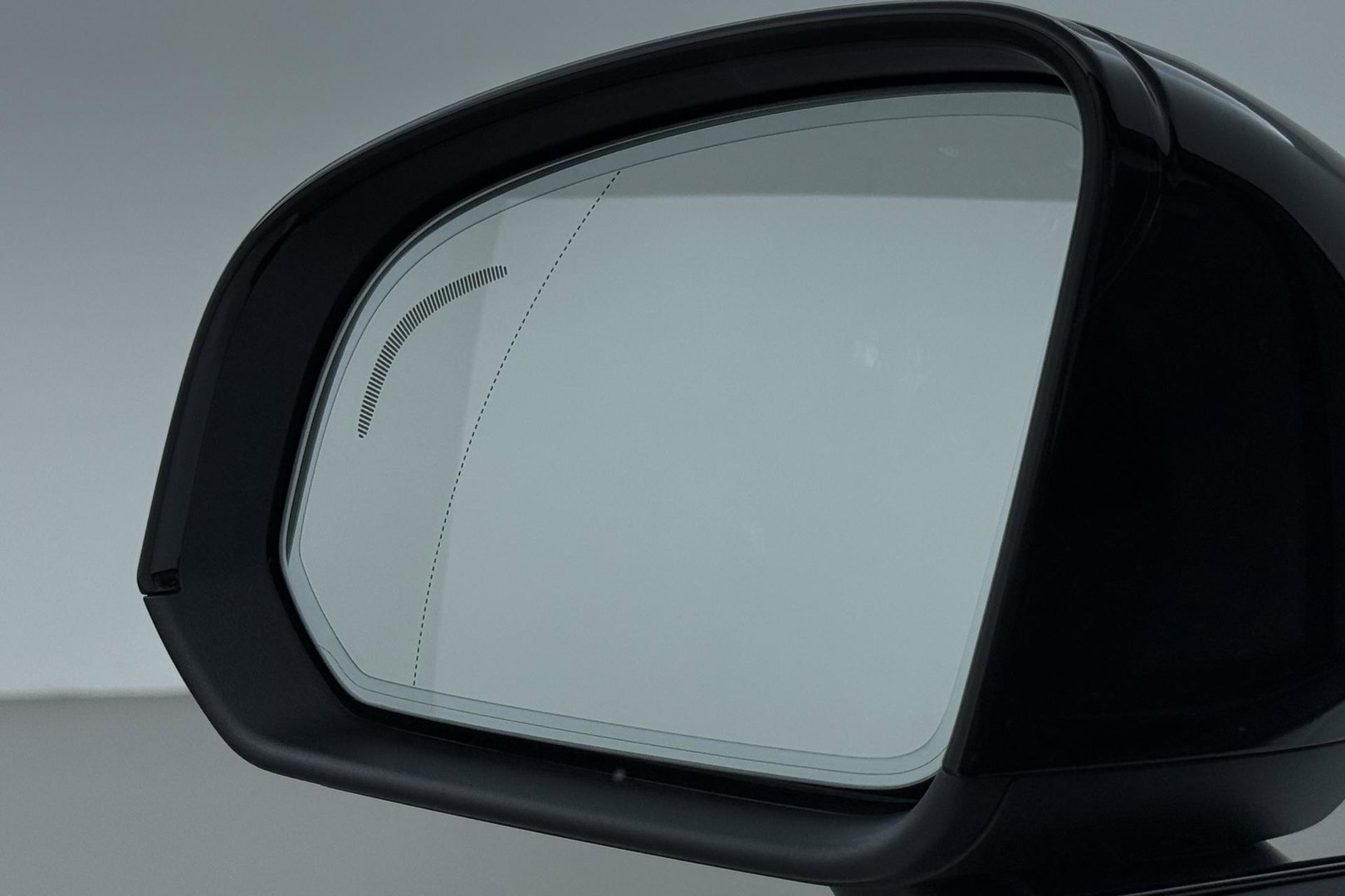 Volvo EX40 Twin Motor Plus Black Edition 82 kWh | ACC | Panoramadak | 360° Camera | Harman/Kardon | Stoel+Stuurverwarming