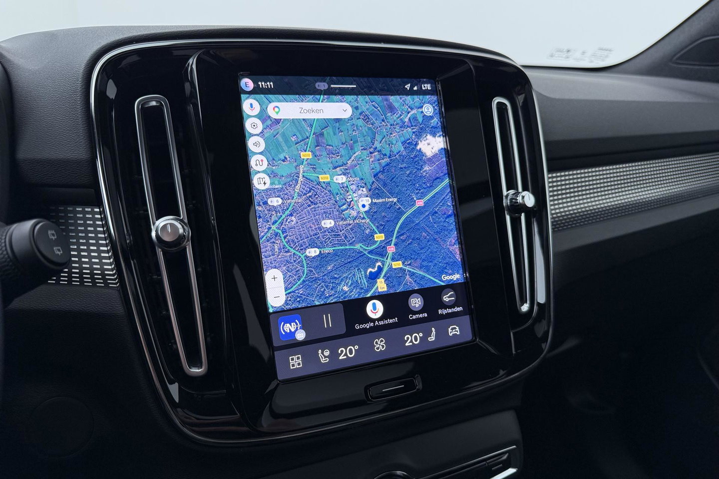 Volvo EX40 Twin Motor Plus Black Edition 82 kWh | ACC | Panoramadak | 360° Camera | Harman/Kardon | Stoel+Stuurverwarming