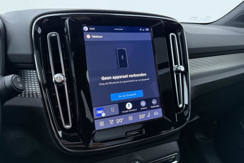 Volvo EX40 Twin Motor Plus Black Edition 82 kWh | ACC | Panoramadak | 360° Camera | Harman/Kardon | Stoel+Stuurverwarming