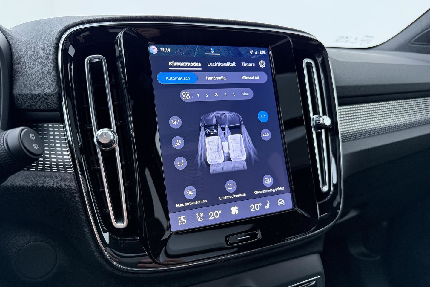Volvo EX40 Twin Motor Plus Black Edition 82 kWh | ACC | Panoramadak | 360° Camera | Harman/Kardon | Stoel+Stuurverwarming