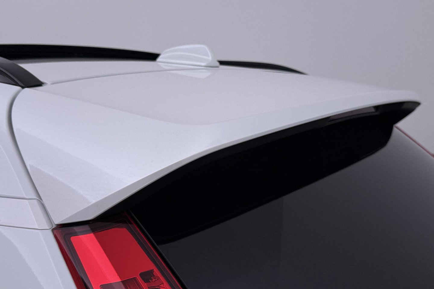 Volvo EX40 Twin Motor Plus Black Edition 82 kWh | ACC | Panoramadak | 360° Camera | Harman/Kardon | Stoel+Stuurverwarming