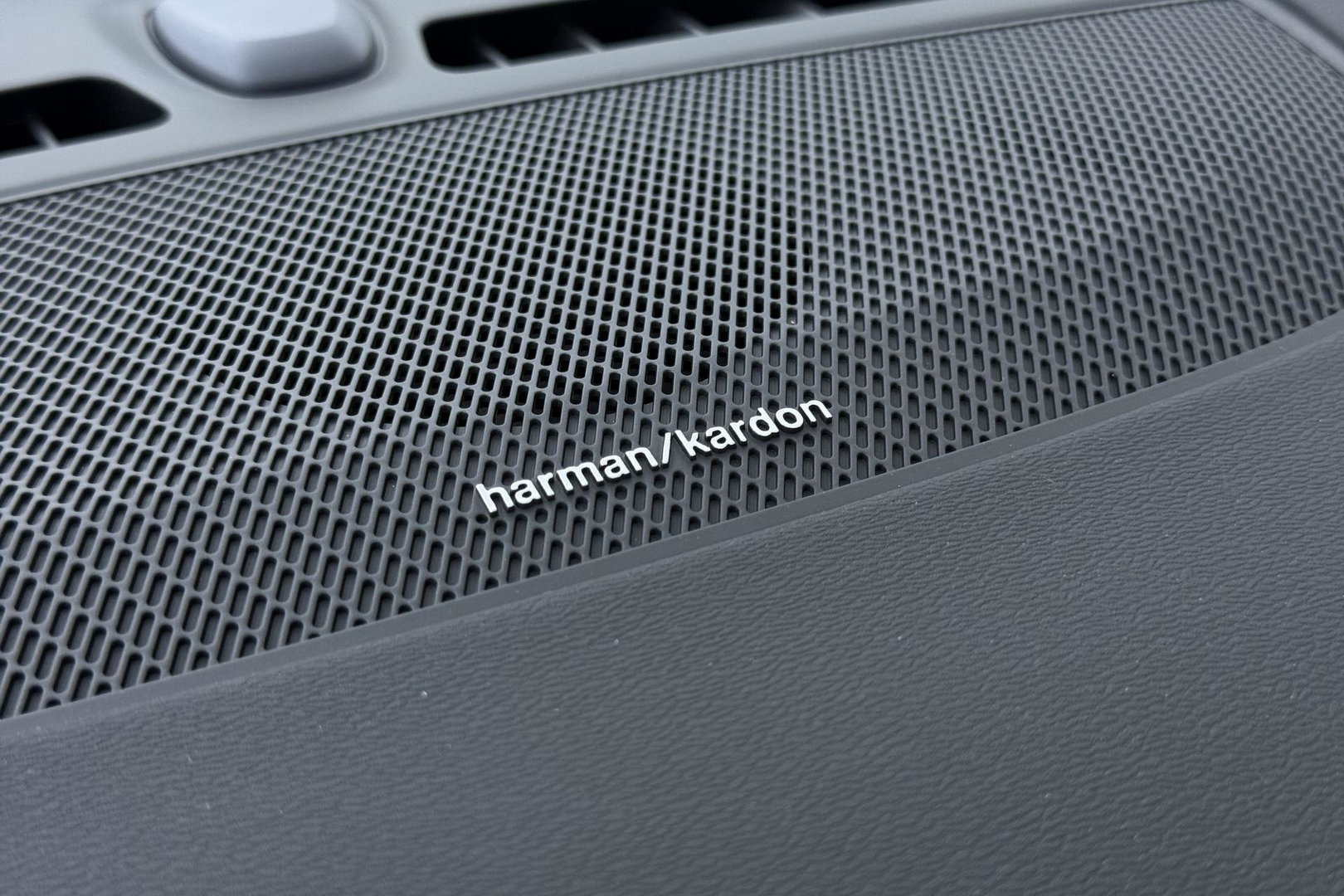 Volvo EX40 Single Motor Extended Range Plus 82 kWh | ACC | Harman/Kardon | 360° Camera | BLIS | Stoel+Stuurverwarming | 19 Inch