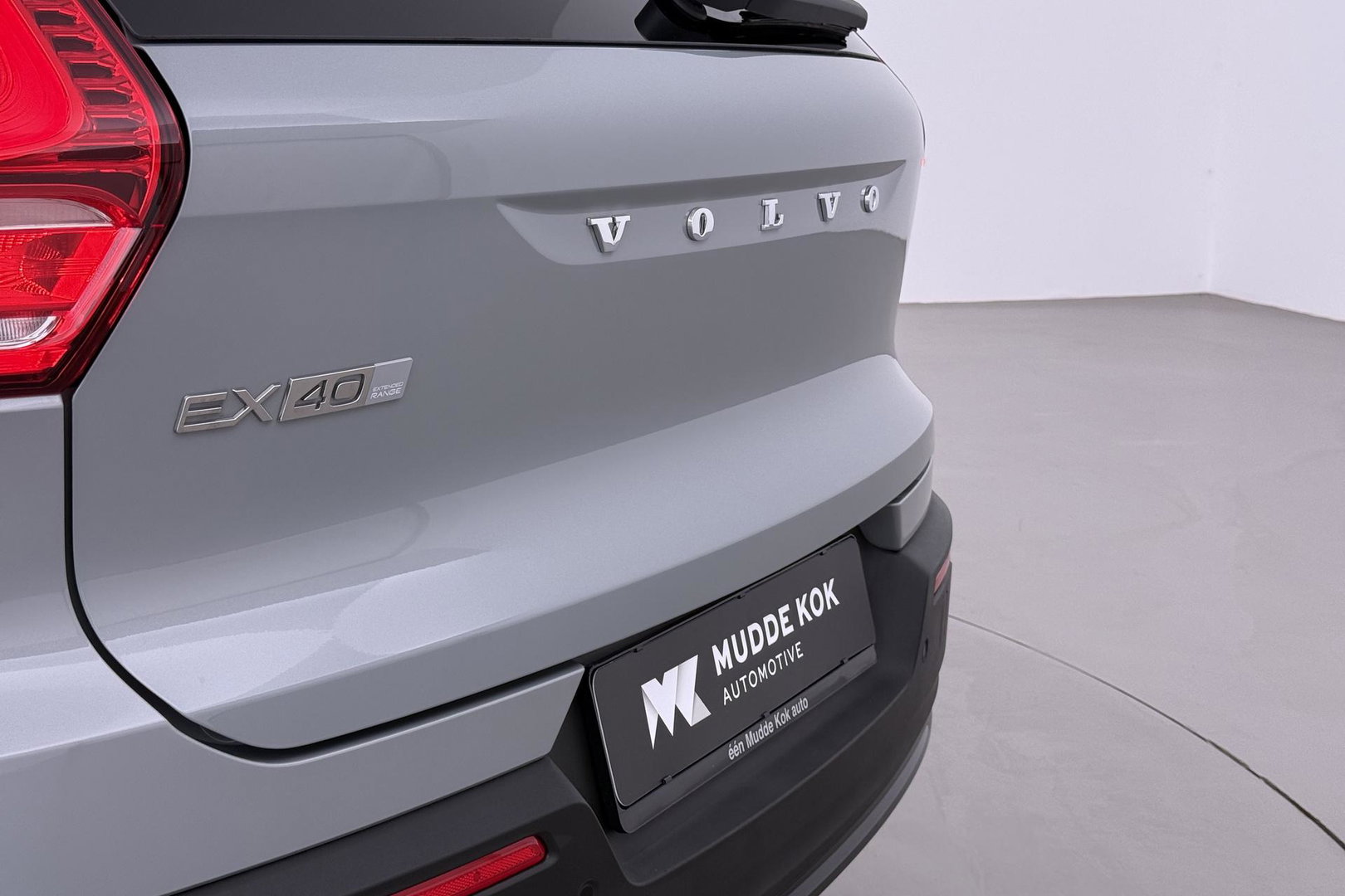Volvo EX40 Single Motor Extended Range Plus 82 kWh | ACC | Harman/Kardon | 360° Camera | BLIS | Stoel+Stuurverwarming | 19 Inch