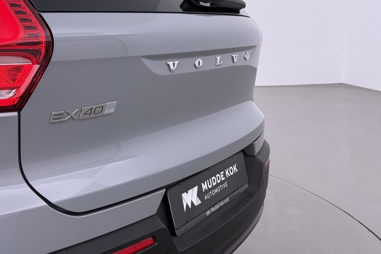 Volvo EX40 Single Motor Extended Range Plus 82 kWh | ACC | Harman/Kardon | 360° Camera | BLIS | Stoel+Stuurverwarming | 19 Inch