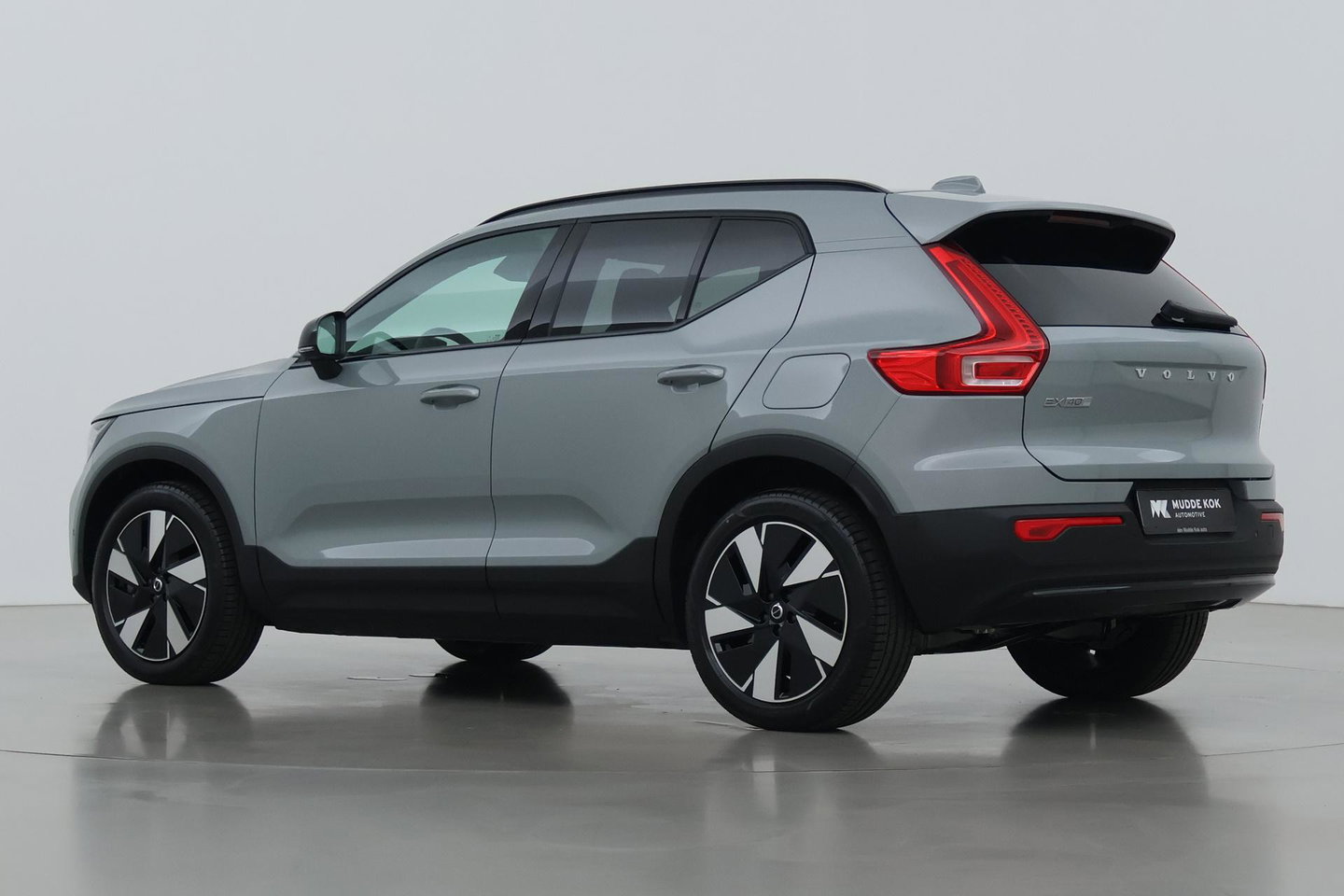 Volvo EX40 Single Motor Extended Range Plus 82 kWh | ACC | Harman/Kardon | 360° Camera | BLIS | Stoel+Stuurverwarming | 19 Inch
