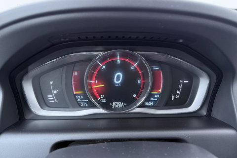 Volvo XC60 2.4 D4 R-Design | 5-Cilinder | Trekhaak | Stoelverwarming | 18 Inch
