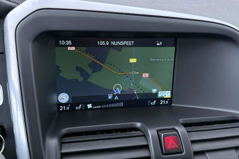 Volvo XC60 2.4 D4 R-Design | 5-Cilinder | Trekhaak | Stoelverwarming | 18 Inch