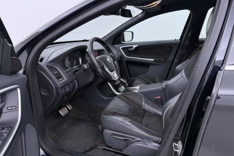 Volvo XC60 2.4 D4 R-Design | 5-Cilinder | Trekhaak | Stoelverwarming | 18 Inch