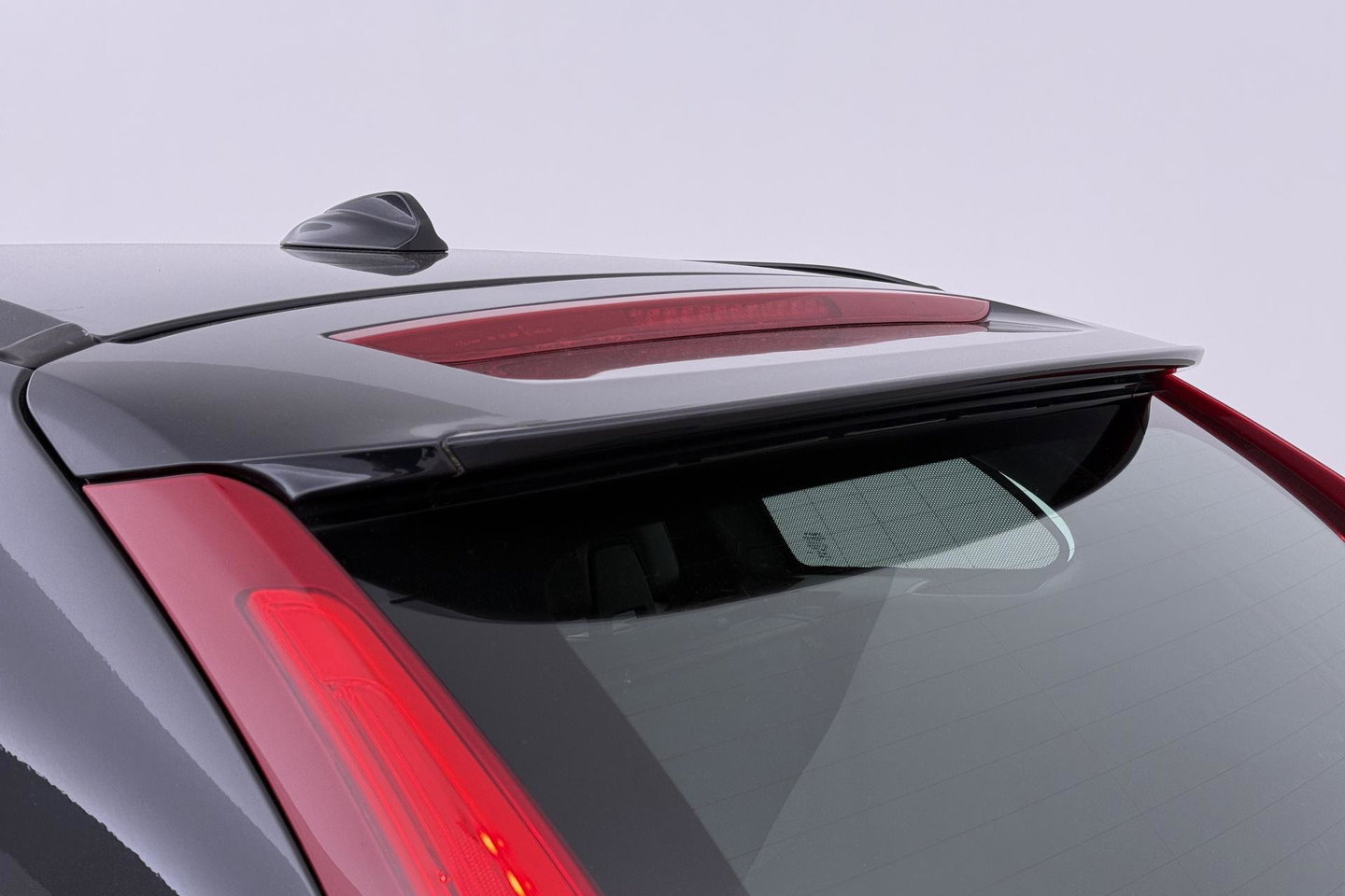 Volvo XC60 2.4 D4 R-Design | 5-Cilinder | Trekhaak | Stoelverwarming | 18 Inch