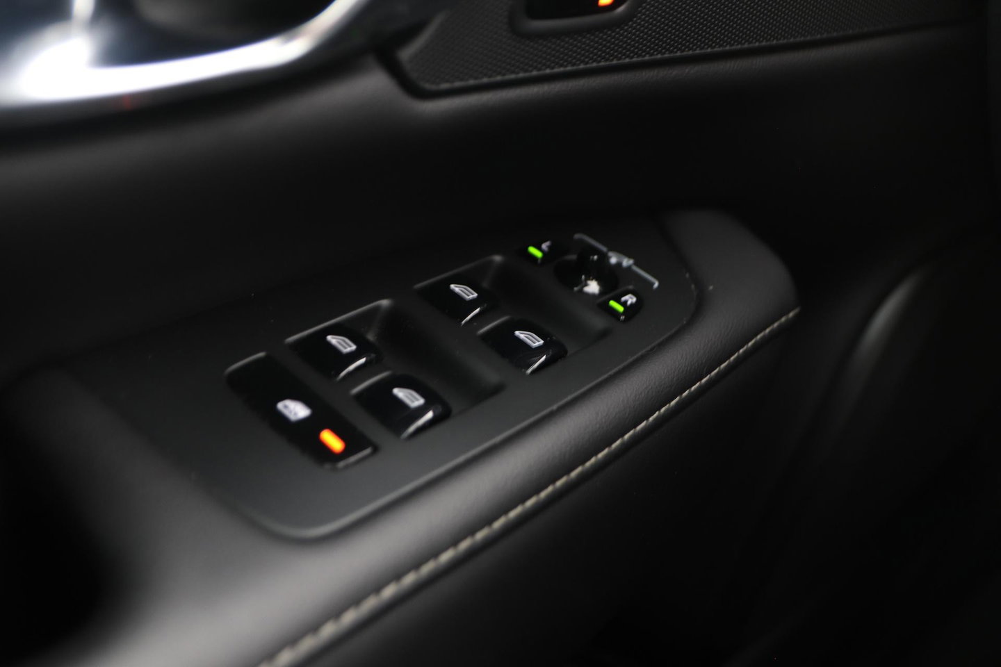 Volvo S90 T8 AWD R-Design | Trekhaak | ACC | Vol-Leder | Ventilatie | Stoel+Stuurverwarming | Camera