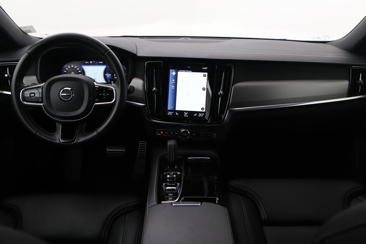 Volvo S90 T8 AWD R-Design | Trekhaak | ACC | Vol-Leder | Ventilatie | Stoel+Stuurverwarming | Camera