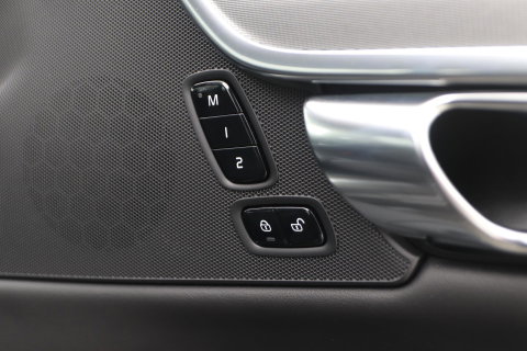 Volvo S90 T8 AWD R-Design | Trekhaak | ACC | Vol-Leder | Ventilatie | Stoel+Stuurverwarming | Camera