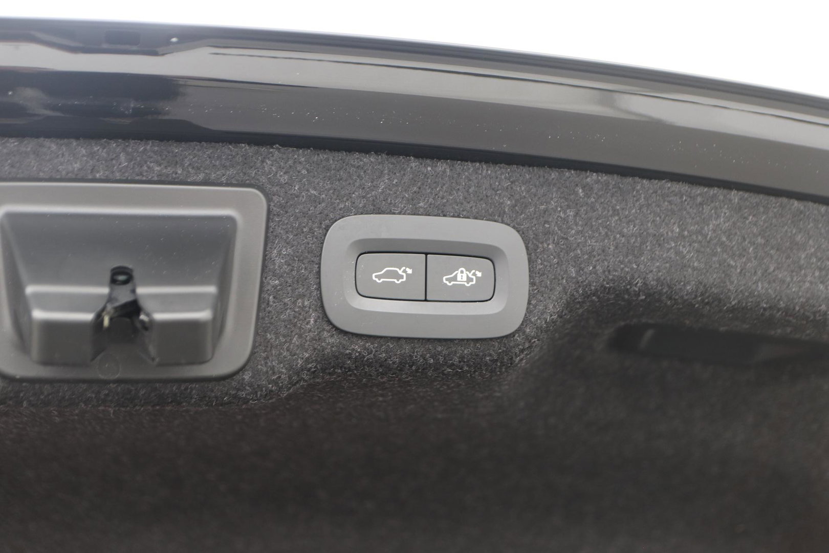 Volvo S90 T8 AWD R-Design | Trekhaak | ACC | Vol-Leder | Ventilatie | Stoel+Stuurverwarming | Camera