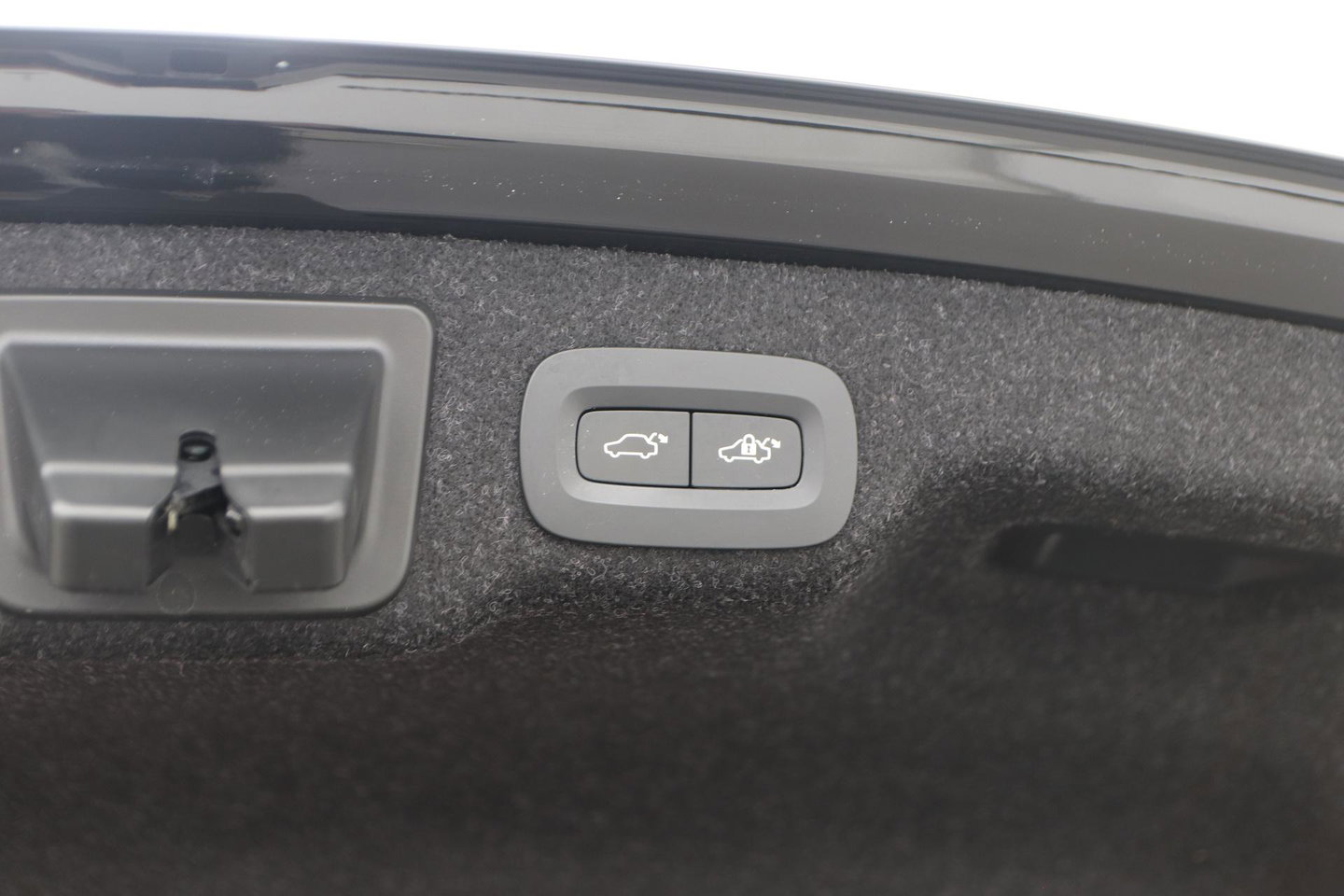 Volvo S90 T8 AWD R-Design | Trekhaak | ACC | Vol-Leder | Ventilatie | Stoel+Stuurverwarming | Camera