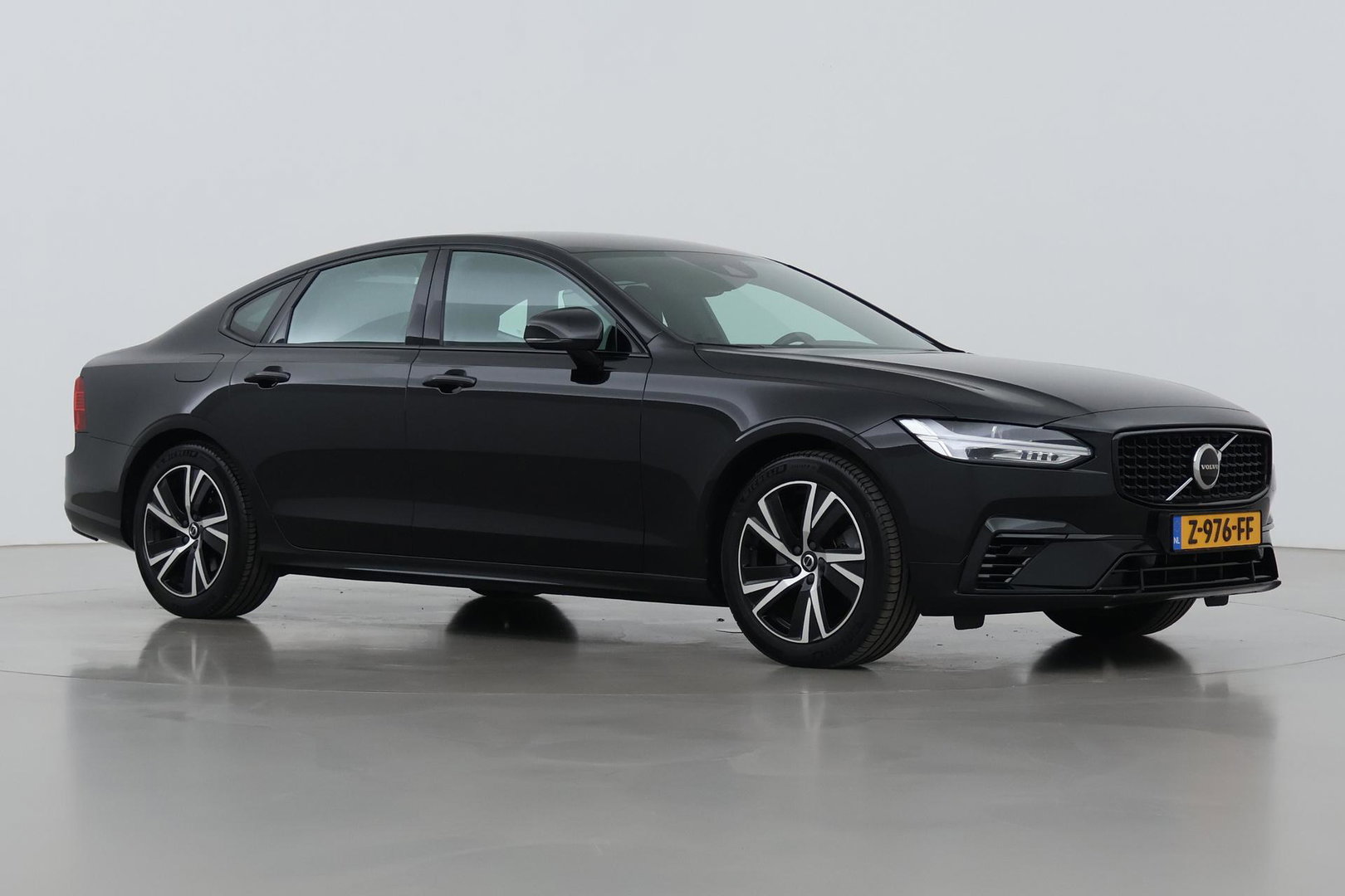 Volvo S90 T8 AWD R-Design | Trekhaak | ACC | Vol-Leder | Ventilatie | Stoel+Stuurverwarming | Camera