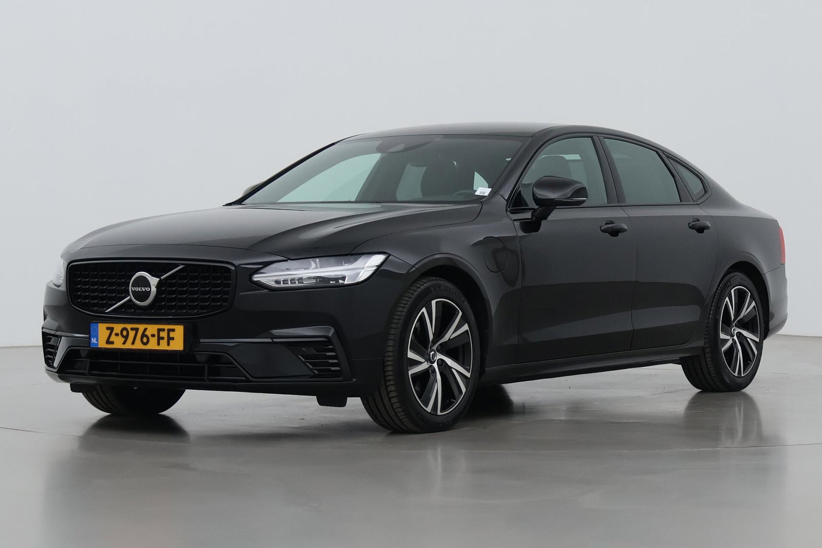 Volvo S90 T8 AWD R-Design | Trekhaak | ACC | Vol-Leder | Ventilatie | Stoel+Stuurverwarming | Camera
