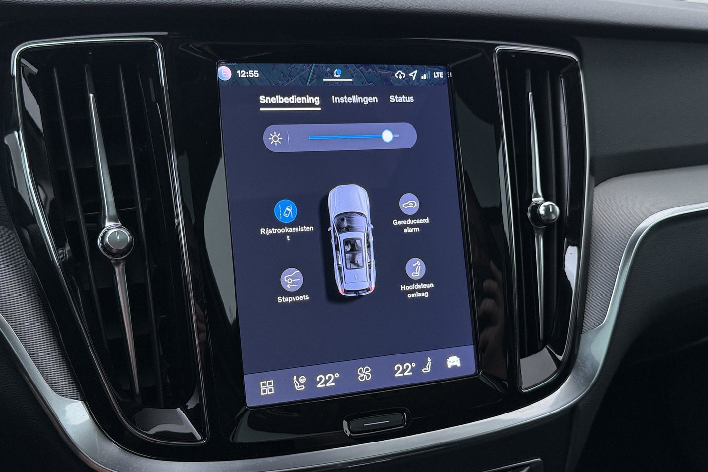 Volvo V60 T6 Plug-in hybrid Plus Bright | ACC | Panoramadak | 360° Camera | Head-Up | Harman/Kardon | Stoel+Stuurverwarming | Keyless | Getint Glas