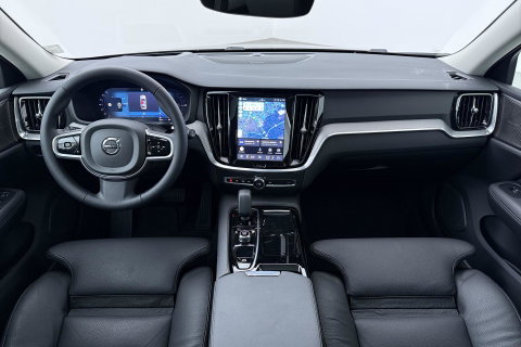 Volvo V60 T6 Plug-in hybrid Plus Bright | ACC | Panoramadak | 360° Camera | Head-Up | Harman/Kardon | Stoel+Stuurverwarming | Keyless | Getint Glas
