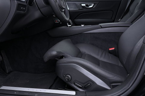 Volvo V60 T6 Plug-in hybrid Plus Bright | ACC | Panoramadak | 360° Camera | Head-Up | Harman/Kardon | Stoel+Stuurverwarming | Keyless | Getint Glas
