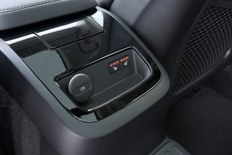 Volvo V60 T6 Plug-in hybrid Plus Bright | ACC | Panoramadak | 360° Camera | Head-Up | Harman/Kardon | Stoel+Stuurverwarming | Keyless | Getint Glas