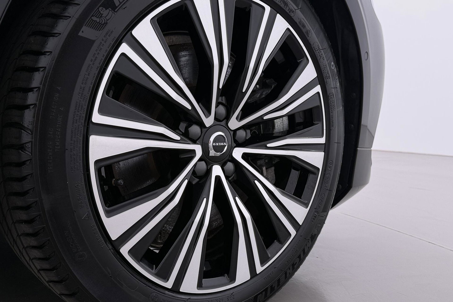 Volvo V60 T6 Plug-in hybrid Plus Bright | ACC | Panoramadak | 360° Camera | Head-Up | Harman/Kardon | Stoel+Stuurverwarming | Keyless | Getint Glas