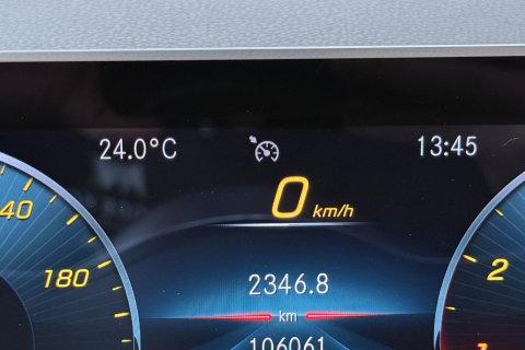 Mercedes-Benz GLB 200 Business Solution AMG | Night Pakket | Camera | Dodehoekdetectie | Stoelverwarming | Sfeerverlichting