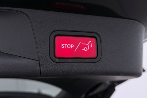 Mercedes-Benz GLB 200 Business Solution AMG | Night Pakket | Camera | Dodehoekdetectie | Stoelverwarming | Sfeerverlichting