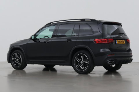 Mercedes-Benz GLB 200 Business Solution AMG | Night Pakket | Camera | Dodehoekdetectie | Stoelverwarming | Sfeerverlichting