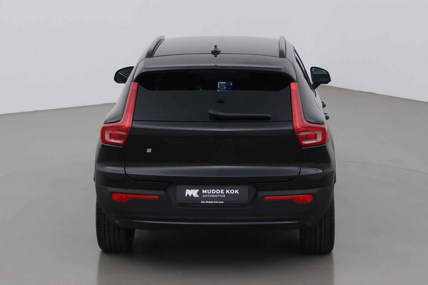 Volvo EX40 Single Motor Extended Range Plus Black Ed. 82 kWh | 360° Camera | ACC | 20 Inch | Stoel+Stuurverwarming | Harman/Kardon