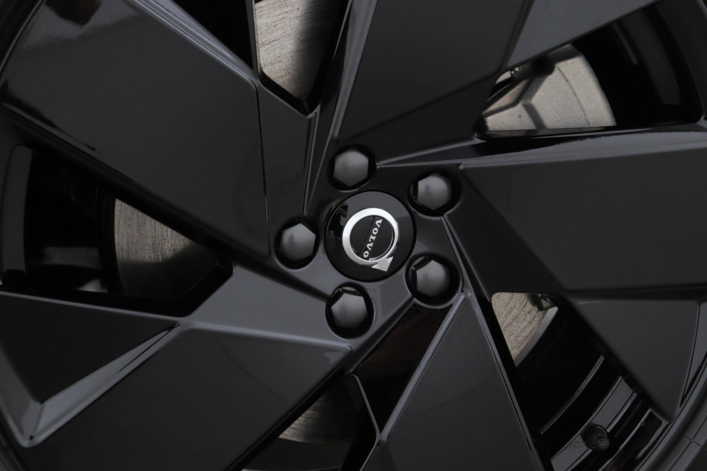 Volvo EX40 Single Motor Extended Range Plus Black Ed. 82 kWh | 360° Camera | ACC | 20 Inch | Stoel+Stuurverwarming | Harman/Kardon