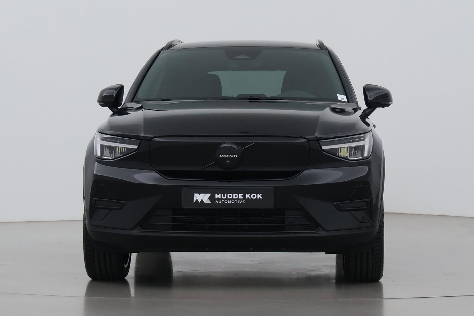 Volvo EX40 Single Motor Extended Range Plus Black Ed. 82 kWh | 360° Camera | ACC | 20 Inch | Stoel+Stuurverwarming | Harman/Kardon