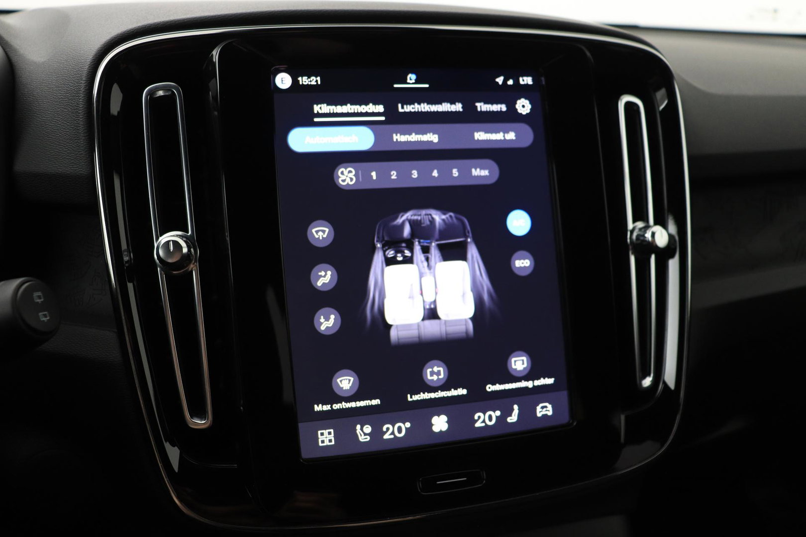Volvo EX40 Single Motor Extended Range Plus Black Ed. 82 kWh | 360° Camera | ACC | 20 Inch | Stoel+Stuurverwarming | Harman/Kardon