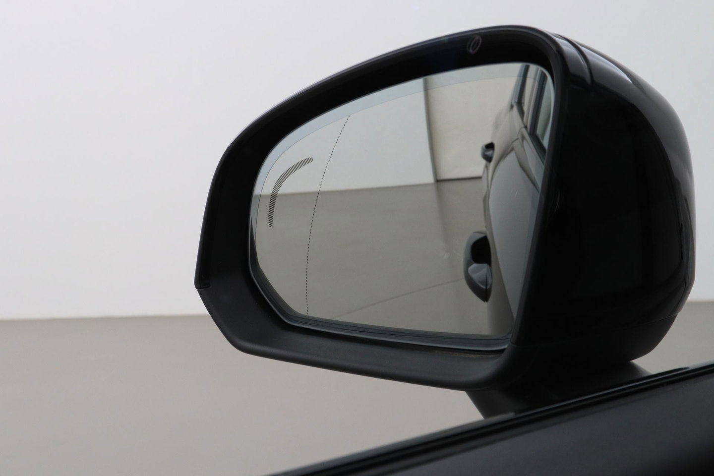 Volvo EX40 Single Motor Extended Range Plus Black Ed. 82 kWh | 360° Camera | ACC | 20 Inch | Stoel+Stuurverwarming | Harman/Kardon