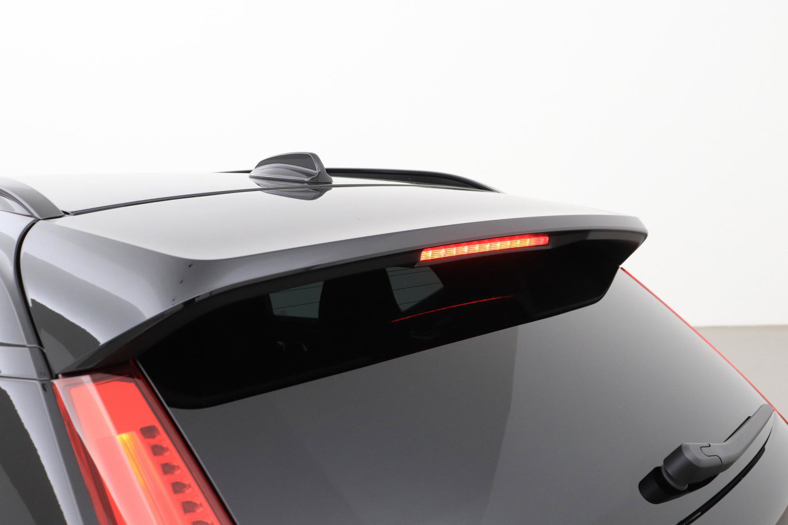 Volvo EX40 Single Motor Extended Range Plus Black Ed. 82 kWh | 360° Camera | ACC | 20 Inch | Stoel+Stuurverwarming | Harman/Kardon