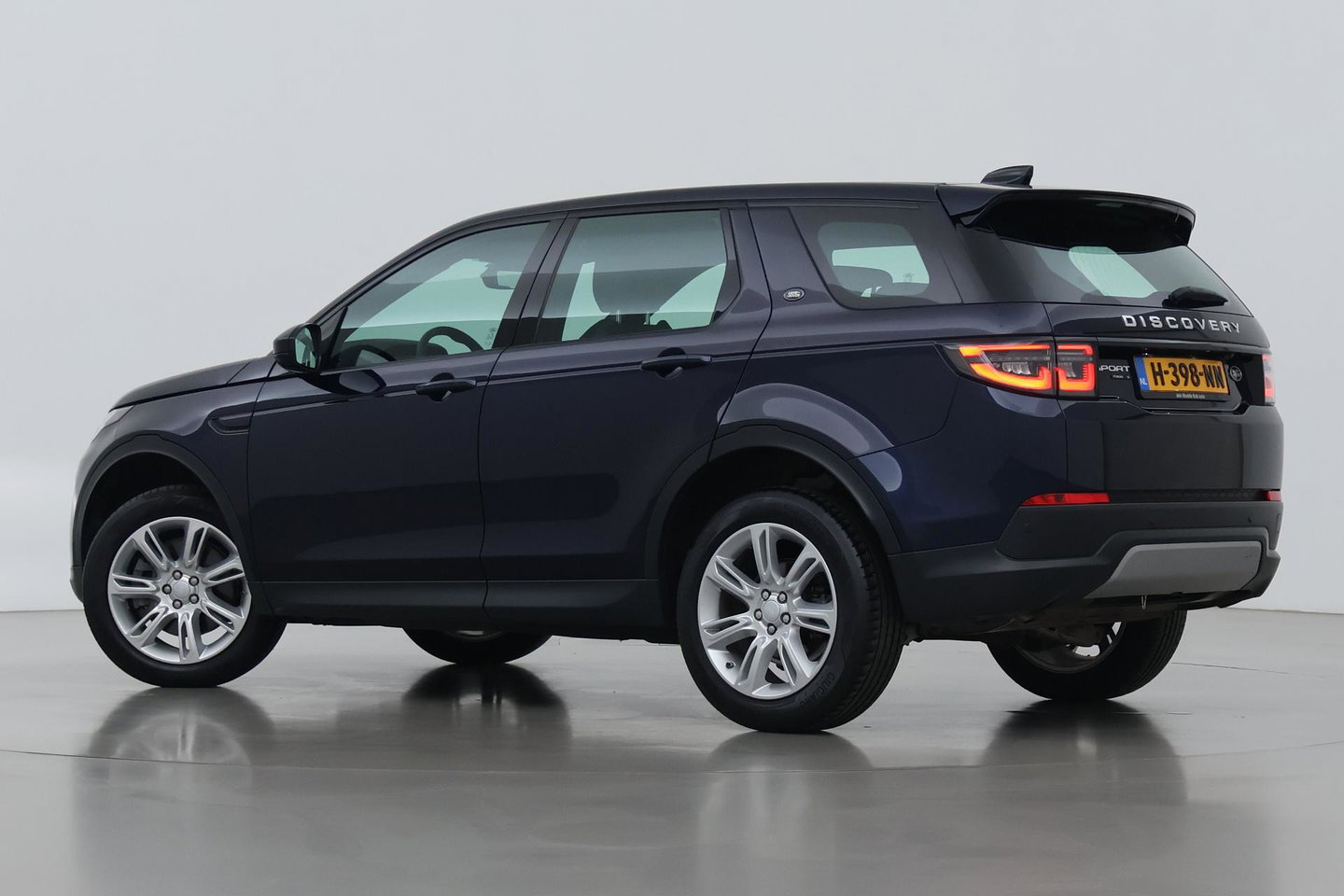 Land Rover Discovery Sport P200 2.0 S | ACC | ClearSight | Camera | Stoel+Stuurverwarming | Dodehoekdetectie | Leder
