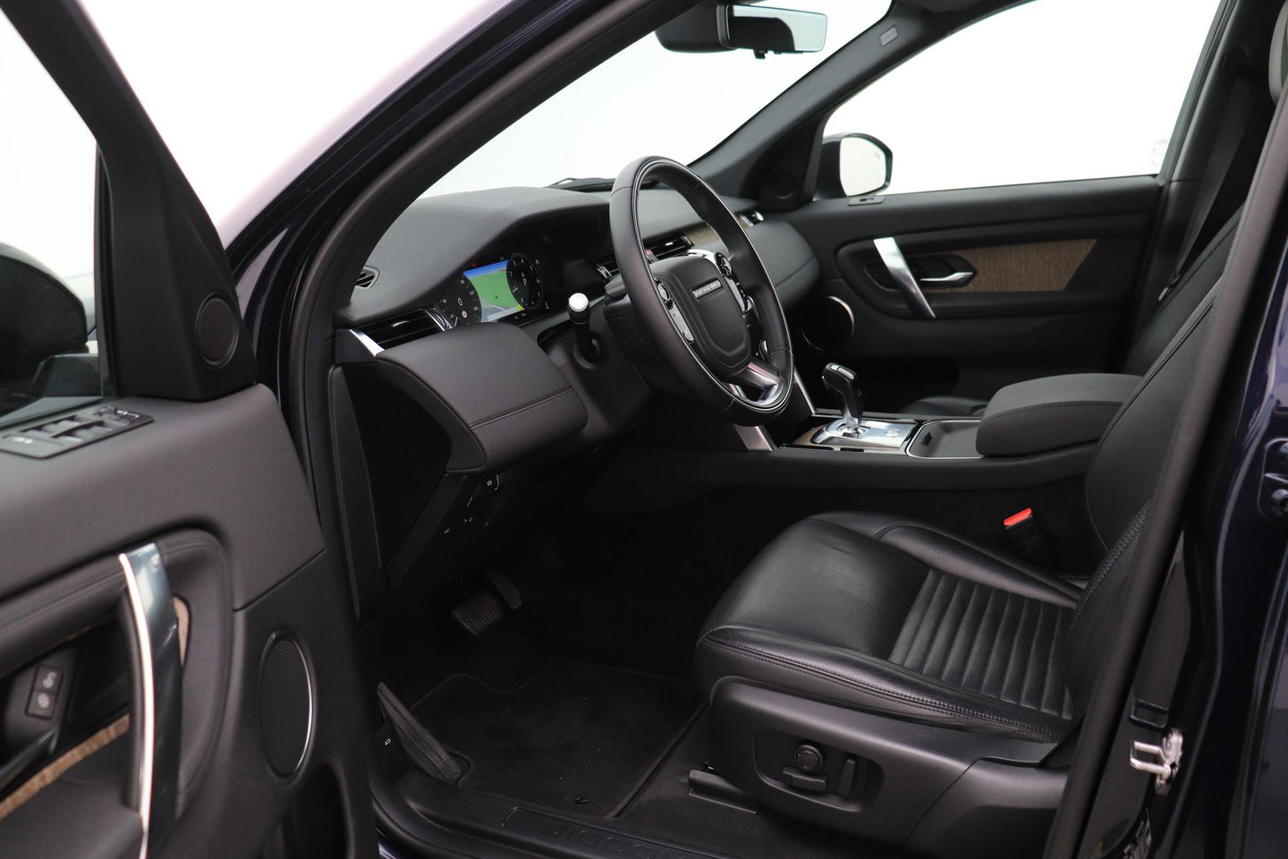 Land Rover Discovery Sport P200 2.0 S | ACC | ClearSight | Camera | Stoel+Stuurverwarming | Dodehoekdetectie | Leder