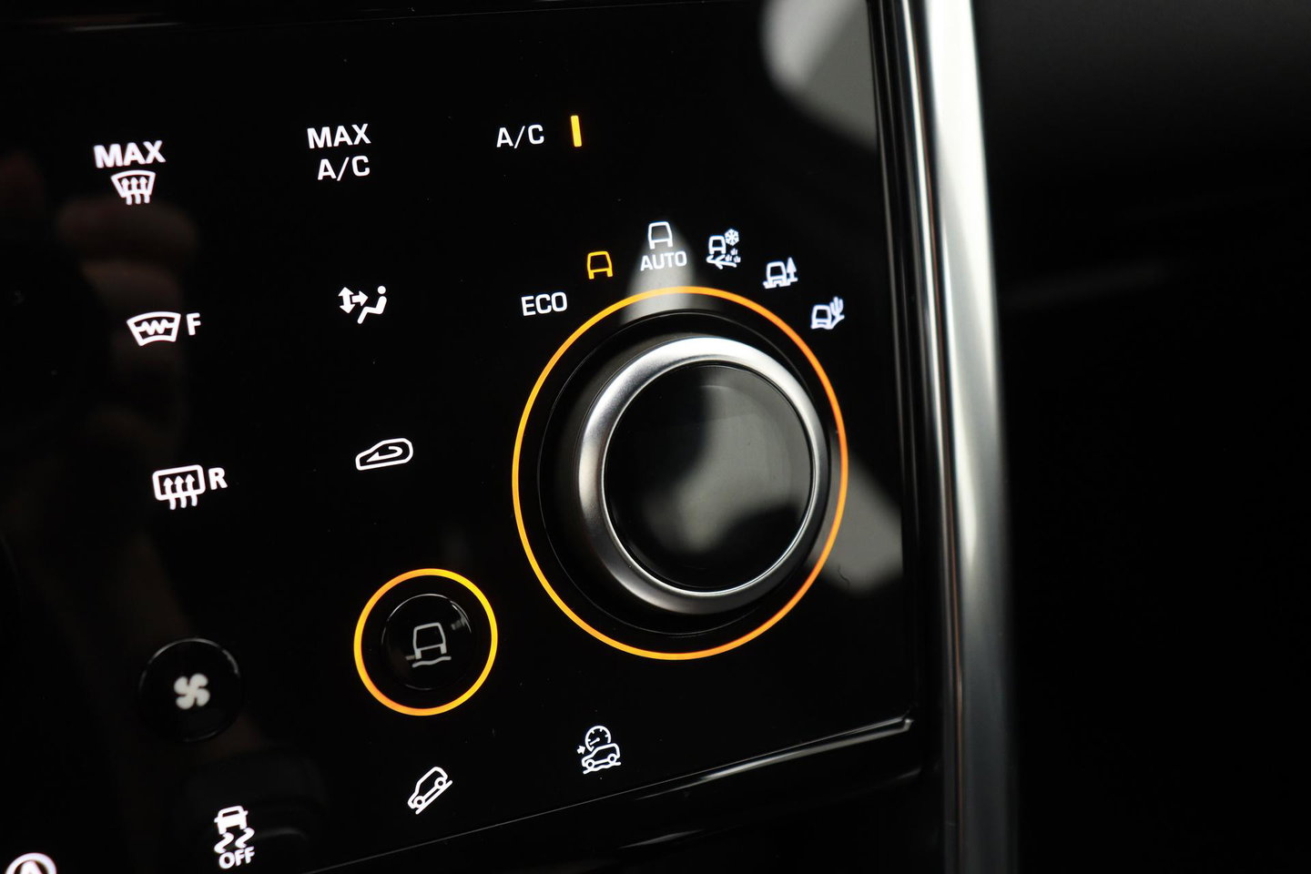 Land Rover Discovery Sport P200 2.0 S | ACC | ClearSight | Camera | Stoel+Stuurverwarming | Dodehoekdetectie | Leder